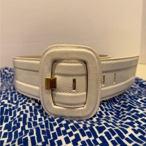 Women’s Belt White Leather Gold Buckle Antonio Melani 39” Long Size M